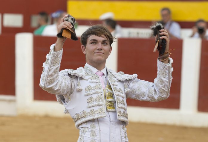 chipe-producciones-apodera-al-novillero-jorge-rico