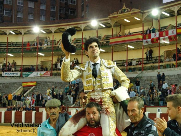 López Simón sale a hombros en Valladolid