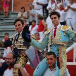 PACHECO Y SANCHEZ A HOMBROS