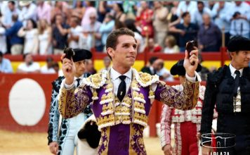 Ginés Marín, pone cara la feria de Hogueras en Alicante