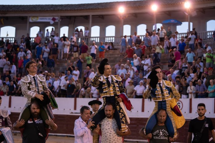 José María Manzanares, a hombros en Casas Ibáñez