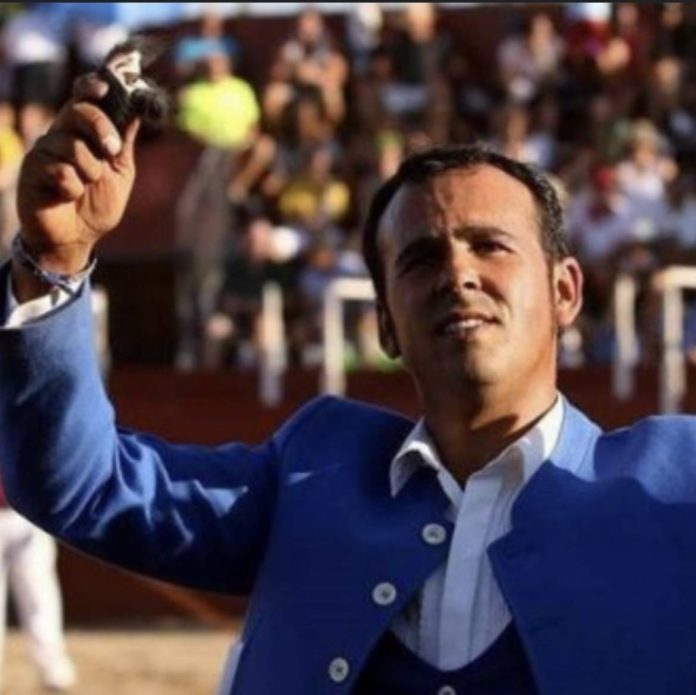 Todos a hombros en Barrio de San Vicente