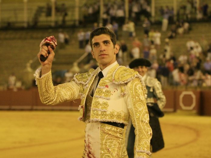 El Melli corta una oreja en la primera novillada de abono