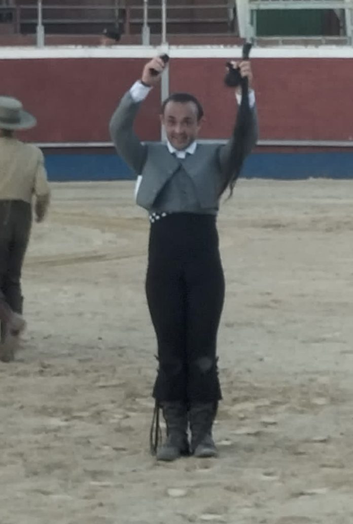 Curro Ortiz por la puerta grande en Pinos Puente