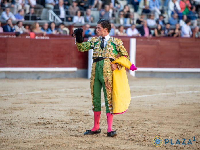 Villita en la primera novillada de otoño