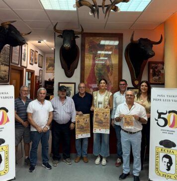 Tertulia taurina organizada por la Peña Pepe Luis Vargas en Écija