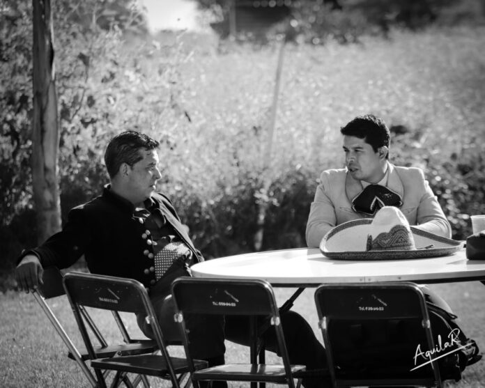 MANOLO ZAPATA Y CRISTOPHER MORALES