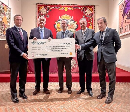 Real Maestranza y Empresa Pagés entregan los beneficios del Festival del 13 de octubre