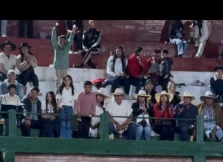 Andy Younes, triunfo rotundo en Subachoque, Colombia cortando cuatro orejas