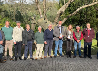 La A.N.V.T. y F.F. entrega su ‘Insignia de Oro’ a la Presidenta de la Excma. Diputación de Cádiz y al Vicepresidente Segundo