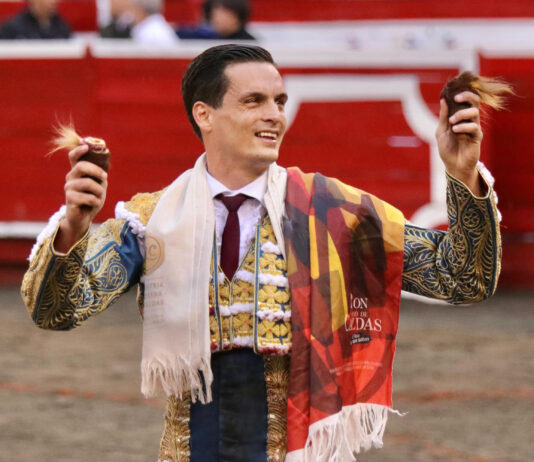 No hay 2 sin 3. Puerta Grande para un gran Galván en Manizales